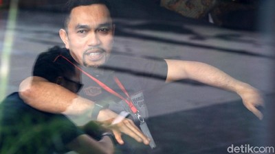Gaya Crazy Rich Tanjung Priok Saat Diperiksa KPK