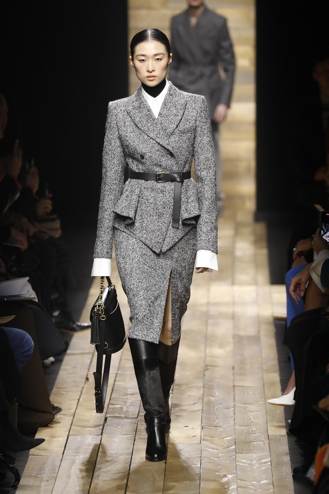 Fashion show Michael Kors menampilkan koleksi musim dingin di New York Fashion Week 2020, New York, Rabu [12/2/2020]. Photo by JP Yim/Getty Images.