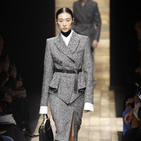 Fashion show Michael Kors menampilkan koleksi musim dingin di New York Fashion Week 2020, New York, Rabu [12/2/2020]. Photo by JP Yim/Getty Images.