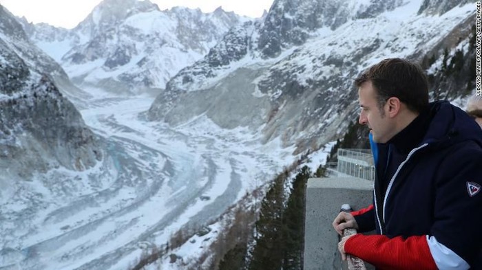 Emmanuel Macron di Gunung Mont Blanc