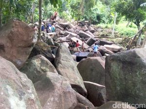Sumedang Punya Batu Misterius Nan Angker