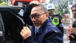 Ekspresi Tegang Zulkifli Hasan saat Penuhi Panggilan KPK