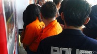 Mereka akan dikenakan pasal berlapis UU kesehatan UU Nomor 36 tahun 2009, UU tentang Tenaga Kesehatan UU Nomor 36 tahun 2014 dan UU RI Nomor 29 tahun 2004 tentang Praktik Kedokteran.