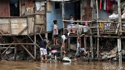 Menanti Aksi untuk Sungai Ciliwung yang Lebih Baik