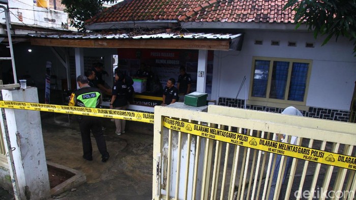 Polisi membongkar praktik ilegal aborsi di klinik bernama Paseban di Jakarta Pusat. Klinik tersebut disebut telah mengaborsi 903 janin selama dua tahun.