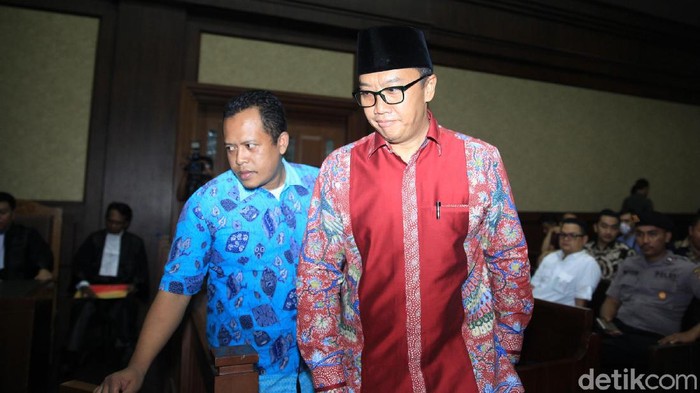 Mantan Menteri Pemuda dan Olahraga (Menpora) Imam Nahrawi menjalani sidang perdana kasus dugaan suap dana hibah KONI di Pengadilan Tipikor, Jumat (14/2/2020). Imam didakwa menerima uang Rp 11,5 miliar.