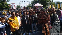 Aksi ini juga dihadiri oleh Bupati Ciamis Herdiat Sunarya.
