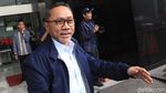 Ekspresi Tegang Zulkifli Hasan saat Penuhi Panggilan KPK