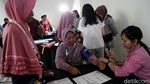 LRT Berbagi Kebahagiaan dengan Lansia di Hari Valentine