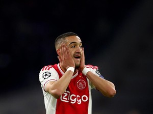 Virus Corona Buat Kepindahan Ziyech ke Chelsea Jadi Rumit