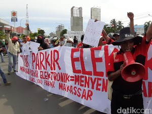 Aliansi Jukir Makassar Aksi Tolak Penerapan Parkir Elektronik