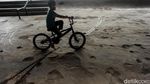 Bahaya Banget! Skatepark Slipi Berlubang