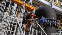 Uap jenuh kering dari hasil HRSG inilah yang akan digunakan untuk memutar sudu (baling baling) dan selanjutnya menggerakkan turbin, generator dan yang akhirnya menjadi energi listrik.