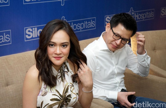 Shandy Aulia saat ditemui di RS Siloam TB Simatupang.