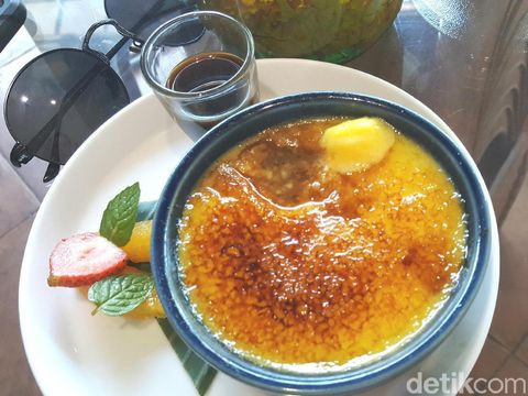 Seniman Coffee Studio : Kopi Lokal dan Creme Brule Berjodoh di Sini