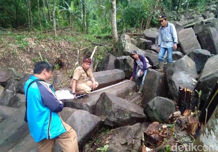 Batu misterius di Sumedang