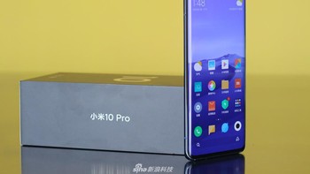 Hadir dengan layar AMOLED melengkung di pingirannya. Berukuran  6,67 inch dengan resolusi Full HD+, refresh rate 90 Hz dengan touch sampling rate 180 Hz. Foto: Sina Mobile
