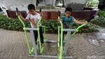 Bermain Sambil Berolahraga di Skatepark Slipi
