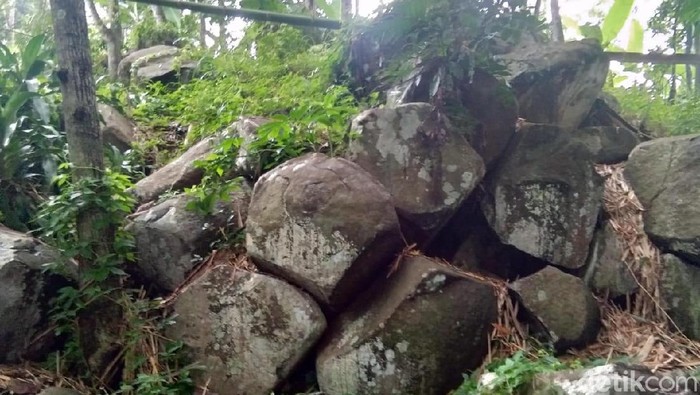 Batu misterius di Sumedang