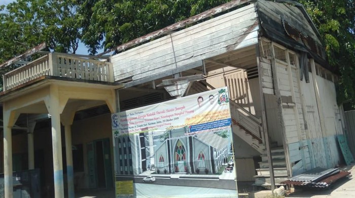 Kondisi Gereja Paroki Katolik Santo Joseph di Karimun, Kepri, yang renovasinya ditolak ormas (Dok. Istimewa)