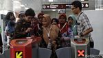 LRT Berbagi Kebahagiaan dengan Lansia di Hari Valentine