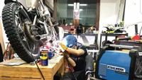 Stahlwerk dan Vector Welding adalah dua merk yang sudah sangat mendunia. Stahlwerk adalah merk terdahulu, dengan harga yang relatif terjangkau dan sudah banyak UMKM yang menggunakannya, seperti pengrajin knalpot, bengkel modifikasi motor, politeknik, sekolah las, sekolah kejuruan jurusan Teknik Pengelasan, hingga industri berat.  Foto: dok. Stalhwerk