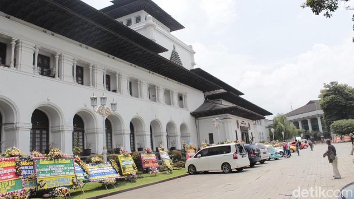 Gedung Sate di Bandung dibuka untuk umum mulai Sabtu (15/2/2020).