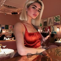 Aku menemukan kehidupan yang lebih baik sekarang. Sangat menyenangkan bertemu orang-orang baru. Aku sangat percaya diri sekarang, kata Tanya.  Foto: dok. Instagram