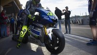 Rossi comback ke Yamaha pada 2013. Pada tahun tersebut Jorge Lorenzo jadi juara dunia. Rossi finis ke empat di klasemen MotoGP 2013. Foto: Mirco Lazzari gp