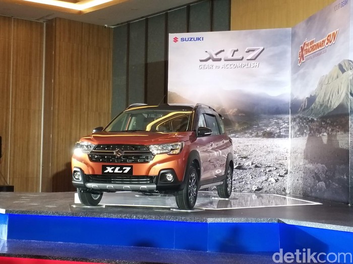 Suzuki XL7