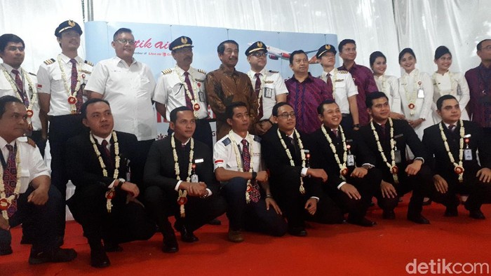 kru, pramugara dan pramugari, pilot Batik Air saat tiba di Jakarta, Sabtu (15/2/2020).