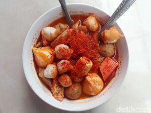 Enak Nih! Seblak Mewek Buruan Kawula Muda Garut