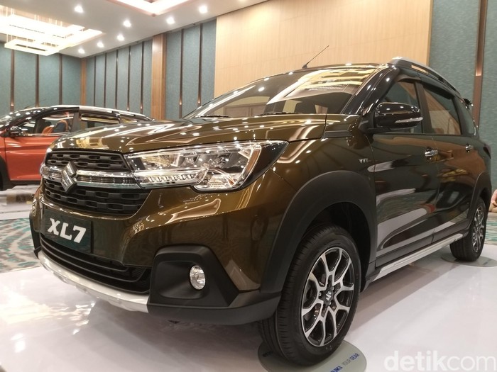 Suzuki XL7