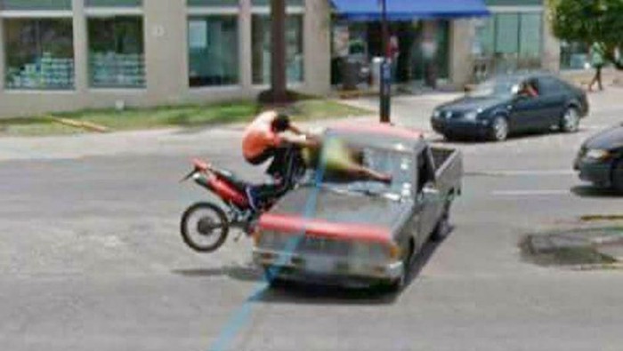Kecelakaan terekam Google Street View