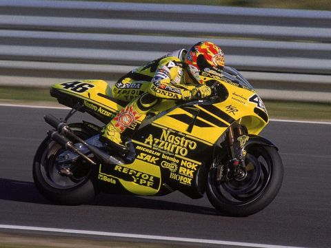 20 Feb 2001:  Honda rider Valentino Rossi in action during Grand Prix Motorcycling Winter Testing at Estoril in Portugal.  Mandatory Credit: Pascal Rondeau /Allsport