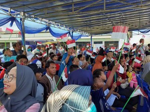 Warga Natuna Ramai-ramai Lepas 238 WNI dari Wuhan Usai Observasi
