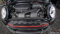 Mesin John Cooper Works.