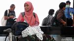 Momen WNI dari Natuna Tiba di Bandara Halim