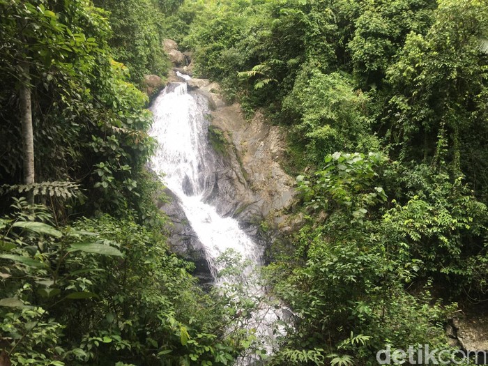 Air Terjun Bulung di Polman