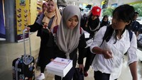 Sebanyak 238 WNI tersebut telah dilengkapi sertifikat kesehatan. 
