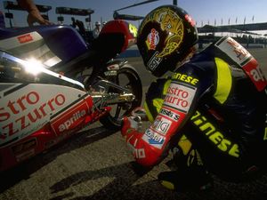Ayah Jorge Lorenzo: Rossi Pebalap Curang