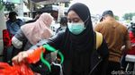Momen WNI dari Natuna Tiba di Bandara Halim