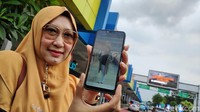 Ekspresi kebahagiaan terlihat di wajah para orang tua WNI.