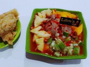 Sensasi Bakso Kuah Asinan yang Segar Asam