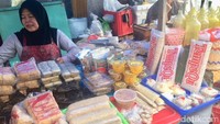 Tempe dan tahu yang dijual di pasar ini berkualitas bagus. Dibuat dari kacang kedelai berkualitas. Bisa beli kemasan besar atau potongan. Foto: detikcom
