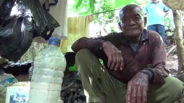 Kakek La Tinggal di Gubuk 1x2 Meter, Walkot Kendari Siapkan Tempat Layak