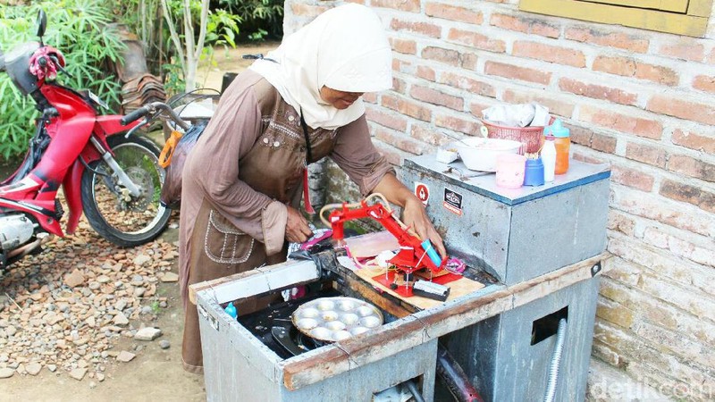 Robot Pembuat Telur Dadar di Purworejo