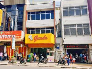 Roti Ganda Punya Selai Srikaya yang Enggak Kaleng-Kaleng