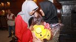 Momen Haru Keluarga Sambut Kedatangan WNI dari Natuna di Daerah Asal