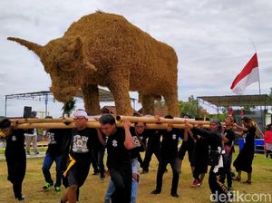 Gunungan 3.000 Lumpia Duleg Dikirab di Klaten